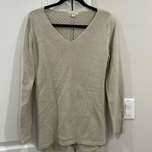 Cute detailed back sweater